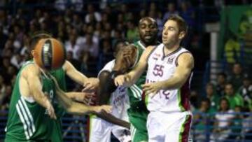 Fabien Causeur ante el Panathinaikos.