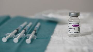 FILE PHOTO: Prepared syringes of the AstraZeneca COVID-19 vaccine are seen at the Clinique de l&#039;Estree - ELSAN private hospital in Stains as part of the coronavirus disease (COVID-19) vaccination campaign in France, March 5, 2021. REUTERS/Benoit Tess