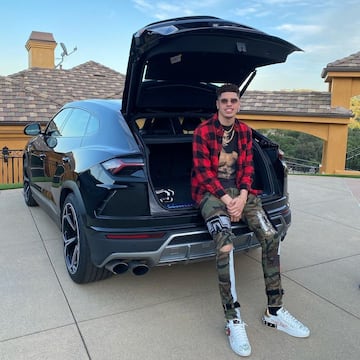 La joven estrella de los Charlotte Hornets es un reconocido fan¨¢tico de los veh¨ªculos de lujo, y as¨ª lo demuestra en sus redes sociales.