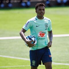 Rodrygo, antes de Argentina: “Sin Neymar y sin Vini creo que van a esperar más de mí”