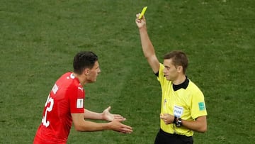 Fabian Schär se perdió el partido ante Suecia por sanción.