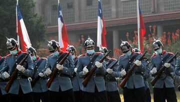Santiago, 9 de julio de 2021.
El Presidente de la República, acompañado por el Ministro de Defensa, encabeza ceremonia de Juramento a la Bandera en la Escuela Militar.
Jonnathan Oyarzun/Aton Chile