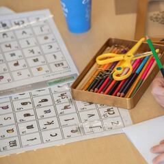 Regreso a las clases en España: ¿qué dispositivos tienen que dar los centros a los alumnos?