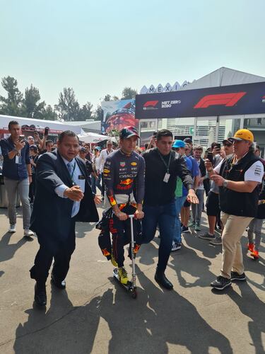 Checo Pérez pide respetar el espacio de los pilotos en el paddock del GP de México