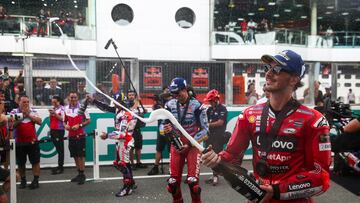 La celebración de Pecco tras el esprint de Malasia.