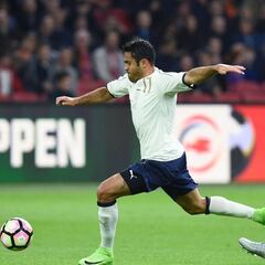 Éder y Bonucci remontan para Italia ante una Holanda negada