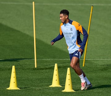 Bellingham, en el entrenamiento de hoy.