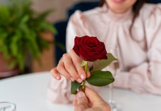 Una rosa que dura para siempre y otros regalos originales para ellas por San Valentín