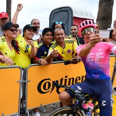 Jakobsen gana con foto-finish