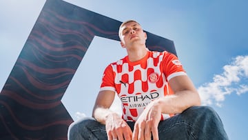 El Girona presume de Dovbyk y Tsygankov con la nueva camiseta