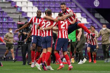 Los jugadores del Atlético de Madrid celebrando el título de campeones de LaLiga Santander después de ganar al Valladolid por 1-2