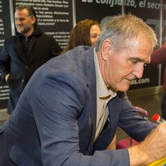 Intenso primer día de trabajo para Paco Herrera