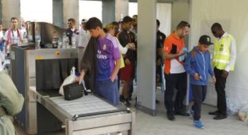 Ambientazo previo al Real Madrid-Milán