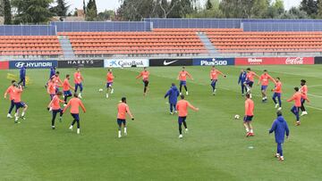 El Atlético efectuó su última sesión previa al partido con el Valencia.