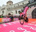 Resumen de la 16ª etapa del Giro de Italia: Dennis vence en la contrarreloj y Yates sigue líder