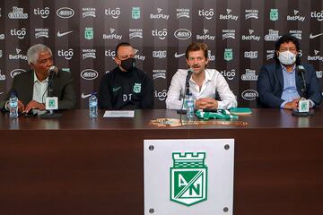 Alejandro Restrepo fue oficializado como el nuevo director técnico. Francisco Najera será el asistente y Walter Rivera su preparador físico. Francisco Maturana estará en el cargo de director de Desarrollo y Fútbol Formativo y René Higuita René Higuita vuelve a aparecer al frente como "líder institucional de la ciudad deportiva".