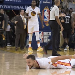 Históricos Warriors: Curry (43) le saca los colores a los Clippers