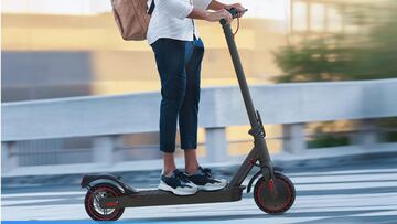 Ni tráfico, ni gasolina: muévete libre y ahorra dinero con este genial patinete eléctrico de oferta en AliExpress.