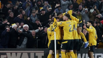 ¡Segundo en una semana! Así fue el gol olímpico de Matheus Cunha con los Wolves al Manchester United