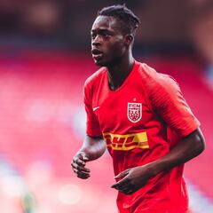 United y Ajax se pelean por el "Neymar africano"