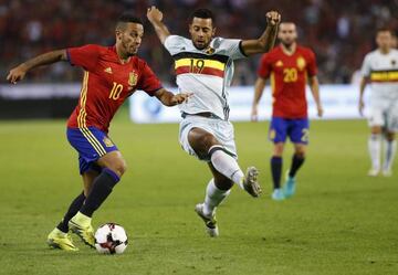 Thiago Alcántara y Moussa Dembele.