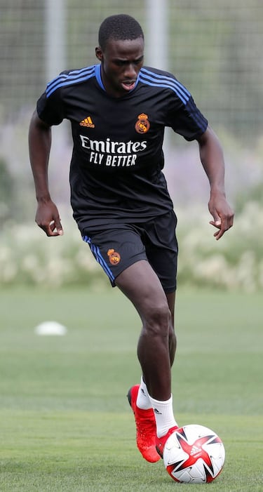 Mendy está de vuelta