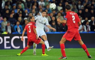 El Real Madrid ganó 2-0 al Sevilla en Cardiff con doblete de Cristiano Ronaldo. James fue cambiado por Isco en el minuto 72.  
