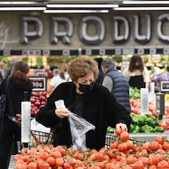 How much can a family of 4 Receive in SNAP benefits in 2023?