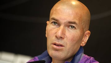 10/02/17 REAL MADRID RUEDA DE PRENSA DE ZIDANE ENTRENADOR