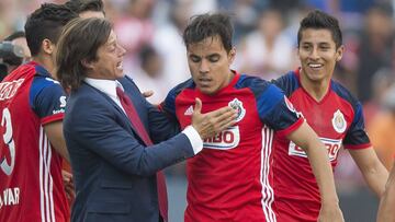 Matías Almeyda pide partido de despedida para Bravo en Chivas