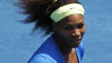 Serena arrolla a Vesnina y avanza a segunda ronda