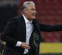 Tite esquiva rumores sobre su posible renuncia: "Estoy en paz conmigo mismo"