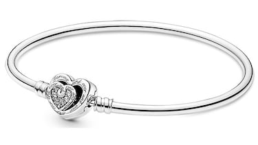 Cuatro joyas de plata de Pandora perfectas para regalar en el Da de la Madre