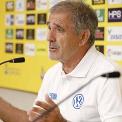 Paco Herrera: "Cádiz me obliga a ponerme las pilas todavía más"