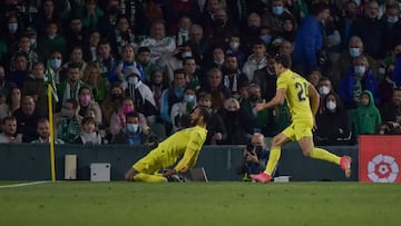 Capoue celebra su gol. 