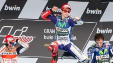 Lorenzo estren&oacute; en Jerez su casillero de victorias esta temporada, al cuarto intento, y con ella alcanz&oacute; las 55 en su palmar&eacute;s.