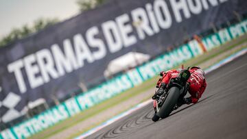 Bagnaia, con la Ducati en el GP de Argentina 2023 de MotoGP.