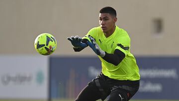 Devis Vásquez en un entrenamiento del Milan.