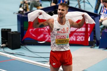 Deportista polaco que compite en atletismo, especializado en carreras de medio fondo. Fue bronce en el Campeonato Mundial de Atletismo de 2019 y plata en el Mundial de Atletismo en Pista Cubierta de 2018. Consiguió tres medallas en el Campeonato Europeo de Atletismo entre 2010 y 2018, y cinco medallas en el Europeo de Atletismo en Pista Cubierta entre 2011 y 2021. Fue sexto en la prueba de 800 metros en los Juegos Olímpicos de Río de Janeiro 2016.