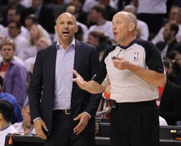 Kidd, siempre atento a los árbitros.