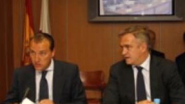 <b>CUESTIONADOS. </b>Kiko Catalán, José Luis Astiazarán y Carlos del Campo fueron muy criticados por parte de los presidentes de Primera.