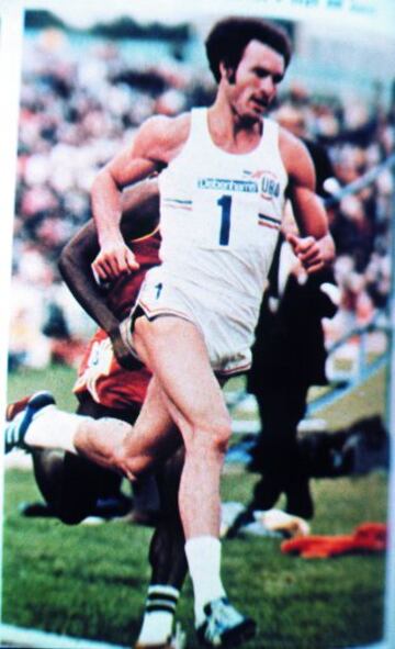 El cubano albeto Juantorena se convirtió en el primer atleta en ganar el oro en las pruebas de 400 y 800 metros en unos Juegos. Se consideraba  que los 400 y 800 metros eran dos pruebas incompatibles al más alto nivel, pues la primera era básicamente de velocidad y la segunda de mediofondo.