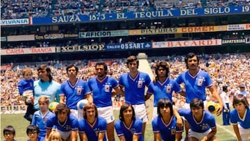 ‘La Máquina’ empezó a convertirse en un grande del fútbol mexicano debido a su abrupta erupción en la década de los 70. Los celestes debutaron en Primera División en 1963 y en solo seis años lograron su primer campeonato. La mítica plantilla conformada por Fernando Bustos, Alberto Quintano, Miguel Marín, ‘Kalimán’ Guzmán, entre otros, extendió su gobierno a los 70. De 1972 a 1980, se embolsó cinco títulos más, tres de ellos consecutivos (72-73-74).