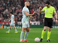 Amrabat, ante el Athletic.