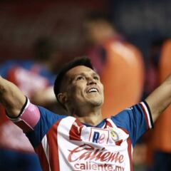 Balón rompe la red por fuera y Chivas celebra gol fantasma