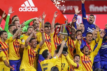 El Barça de Koeman gana la Copa del Rey al derrotar en la final al Athletic por 0-4.