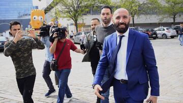 Monchi, a su salida del S&aacute;nchez-Pizju&aacute;n. 