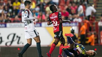 Con gol de Miller Bola&ntilde;os, los fronterizos rescataron un valioso empate en casa ante los azulcremas para extender su racha sin perder al igualar 1-1.