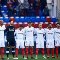 1x1 del Sevilla: El circo de los hermanos Tonetti se instala en la defensa