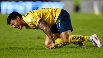 America's US midfielder Alejandro Zendejas reacts after receiving a foul during the Mexican Apertura tournament football match between America and Queretaro at the Ciudad de los Deportes stadium in Mexico City, on July 12, 2024. (Photo by ALFREDO ESTRELLA / AFP)